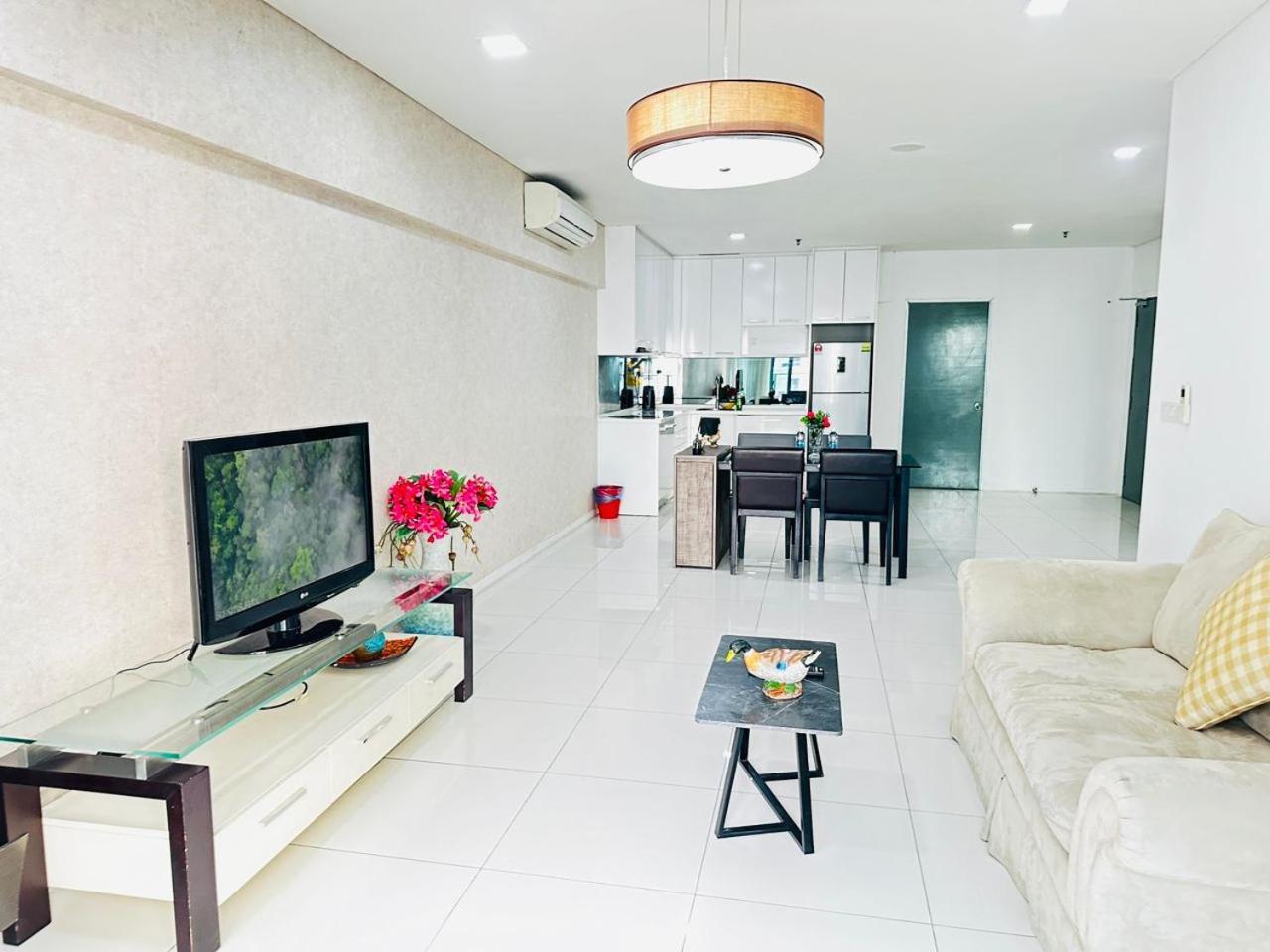 Summer Suites Klcc By Purple Orchid Kuala Lumpur Buitenkant foto