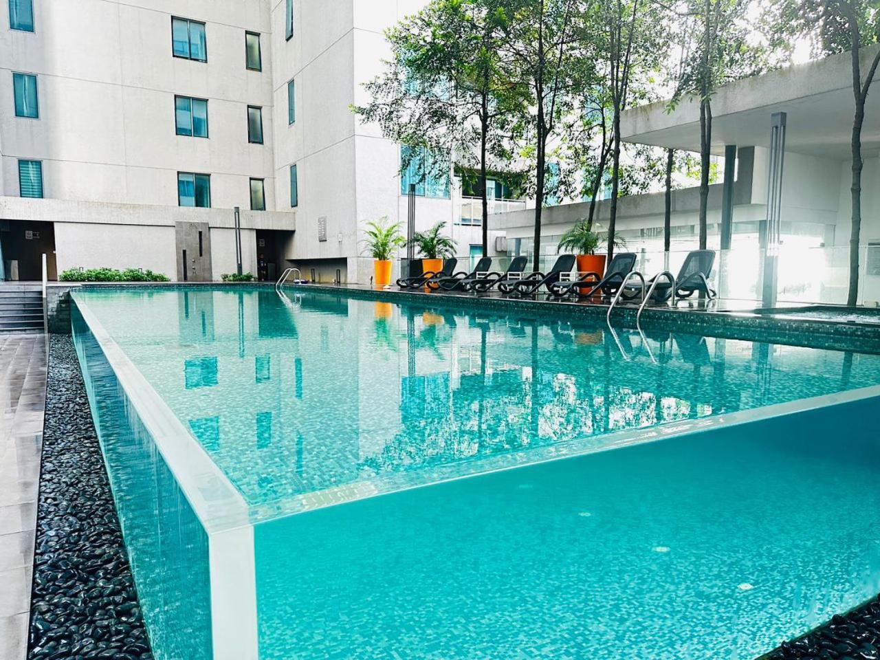 Summer Suites Klcc By Purple Orchid Kuala Lumpur Buitenkant foto