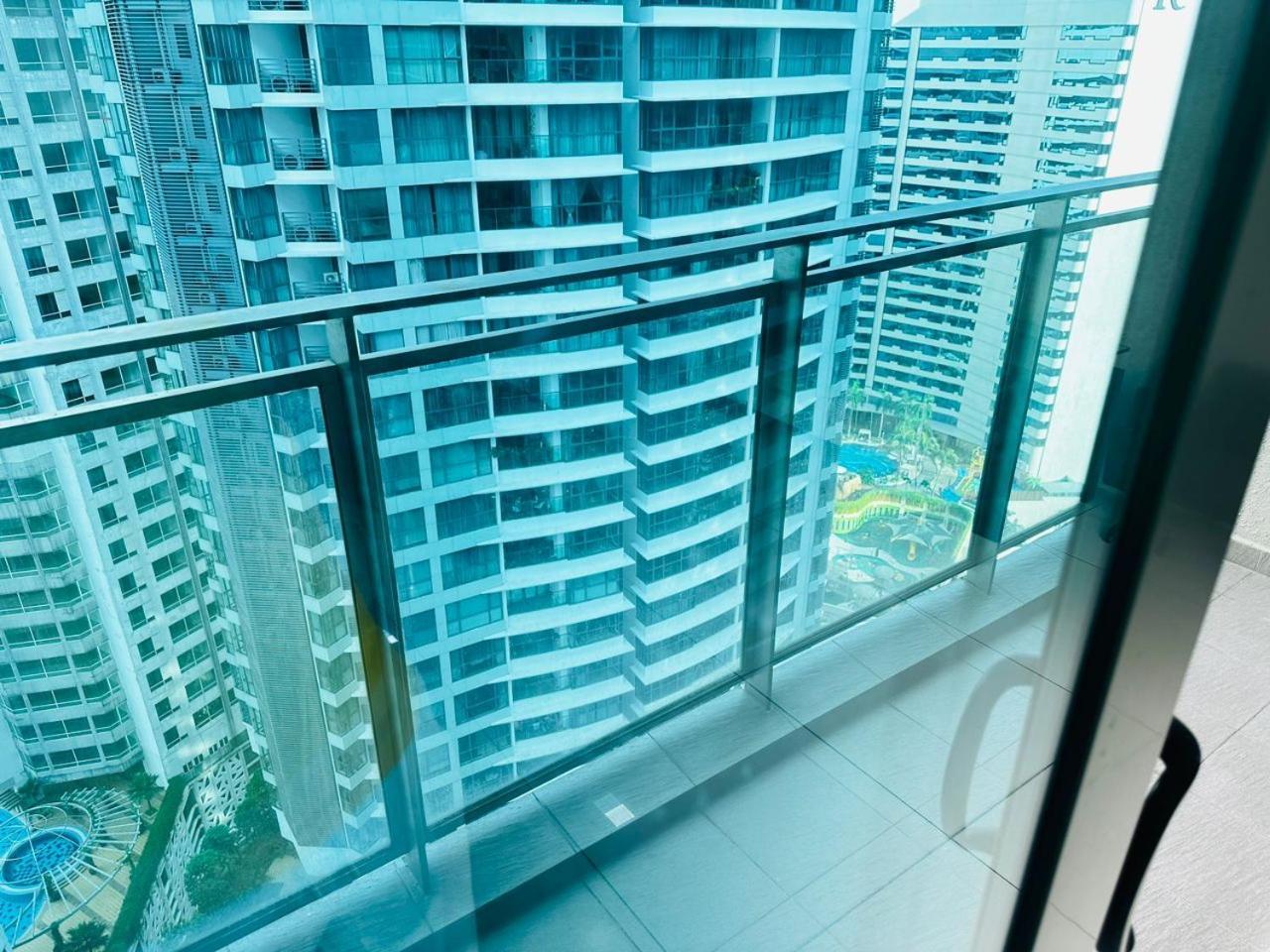 Summer Suites Klcc By Purple Orchid Kuala Lumpur Buitenkant foto